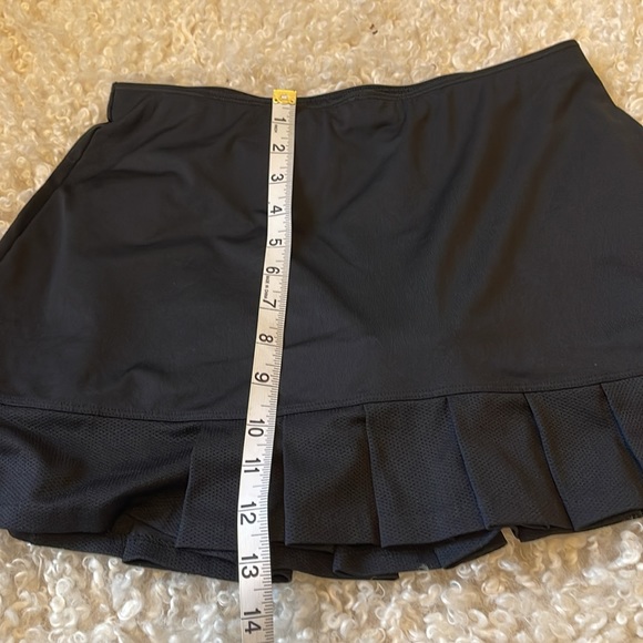 Bundle 2 for $15😀 KSwiss Skort - Picture 4 of 8